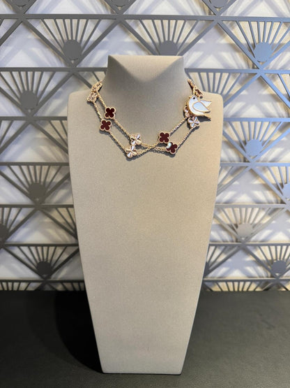 [Love's Uplift]CLOVER 20 MOTIFS LASER CARNELIAN NECKLACE