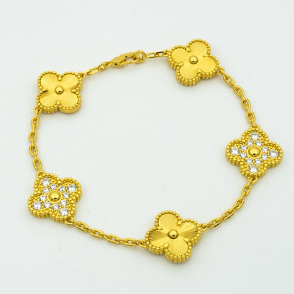 [Love's Uplift] CLASH & Clover Laser 5-Motif & LOVE Brushed Bracelet Stack Set