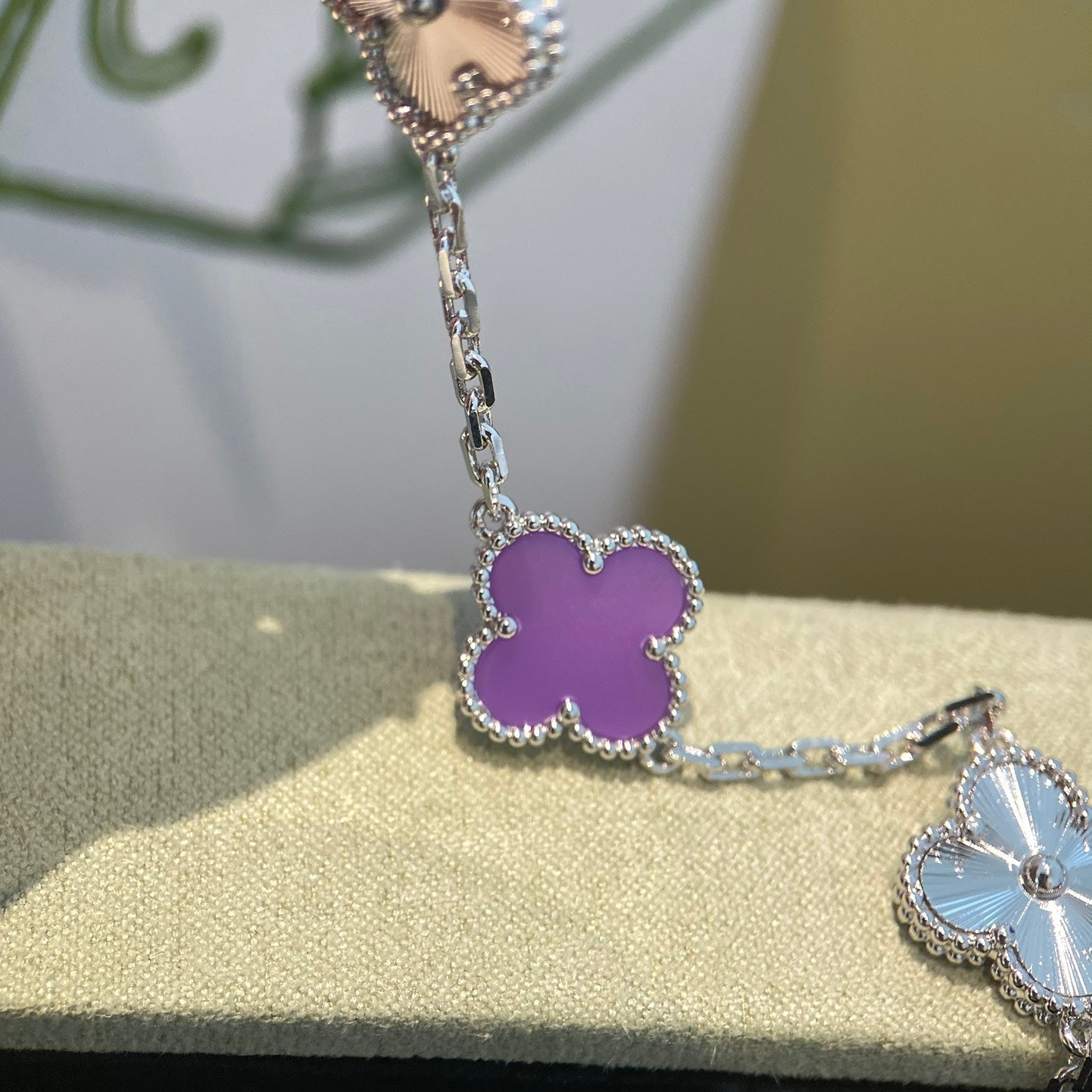 [Love's Uplift]CLOVER  5 MOTIFS  PURPLE VIOLET BRACELET SILVER