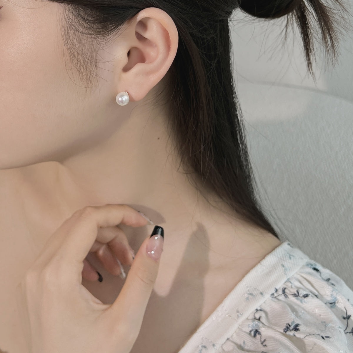 [Love's Uplift]Delicate Pearl Earrings