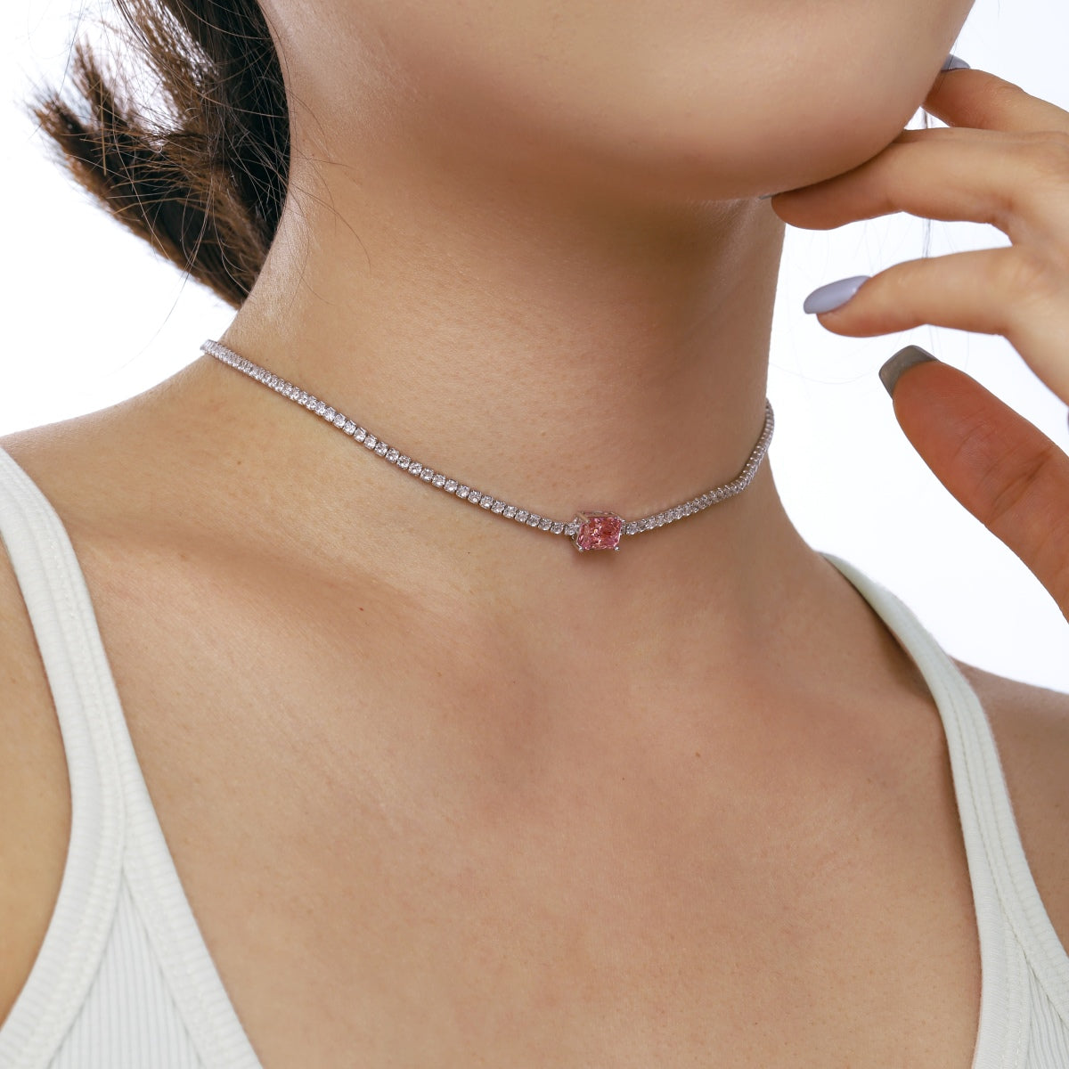 [Love's Uplift]2.0 carat Ornate Emerald Cut Necklace
