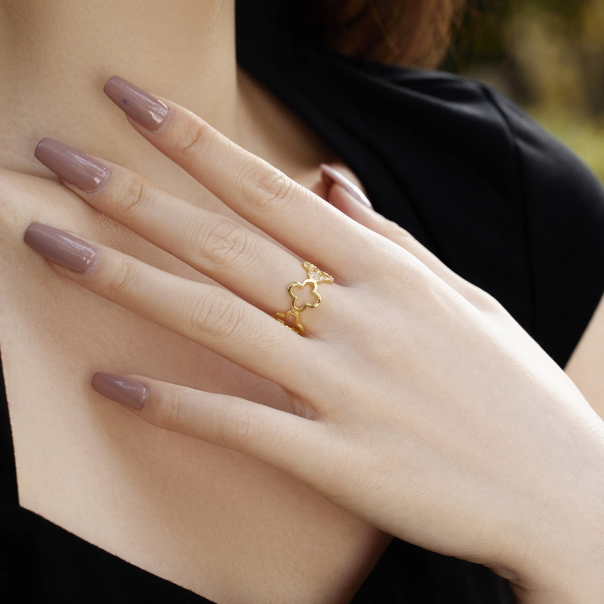 [Love's Uplift]Hollow Design Four-Leaf Clover Flower Shape Ring