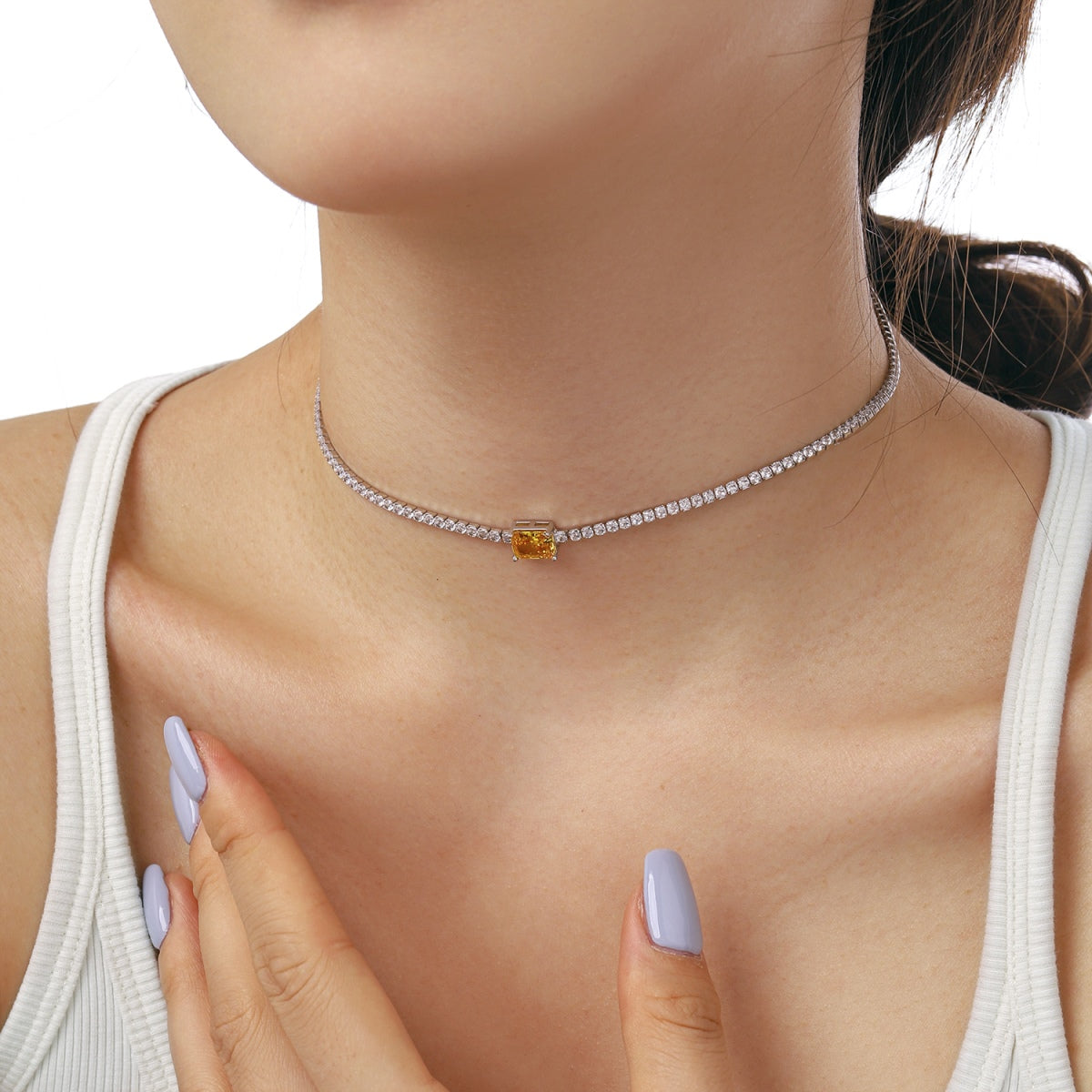 [Love's Uplift]2.0 carat Ornate Emerald Cut Necklace