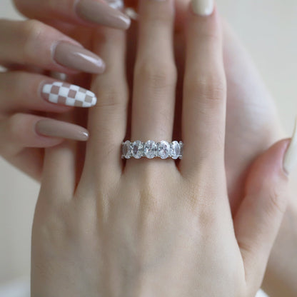 [Love's Uplift]Dainty Elongated Cushion Cut Tennis Ring