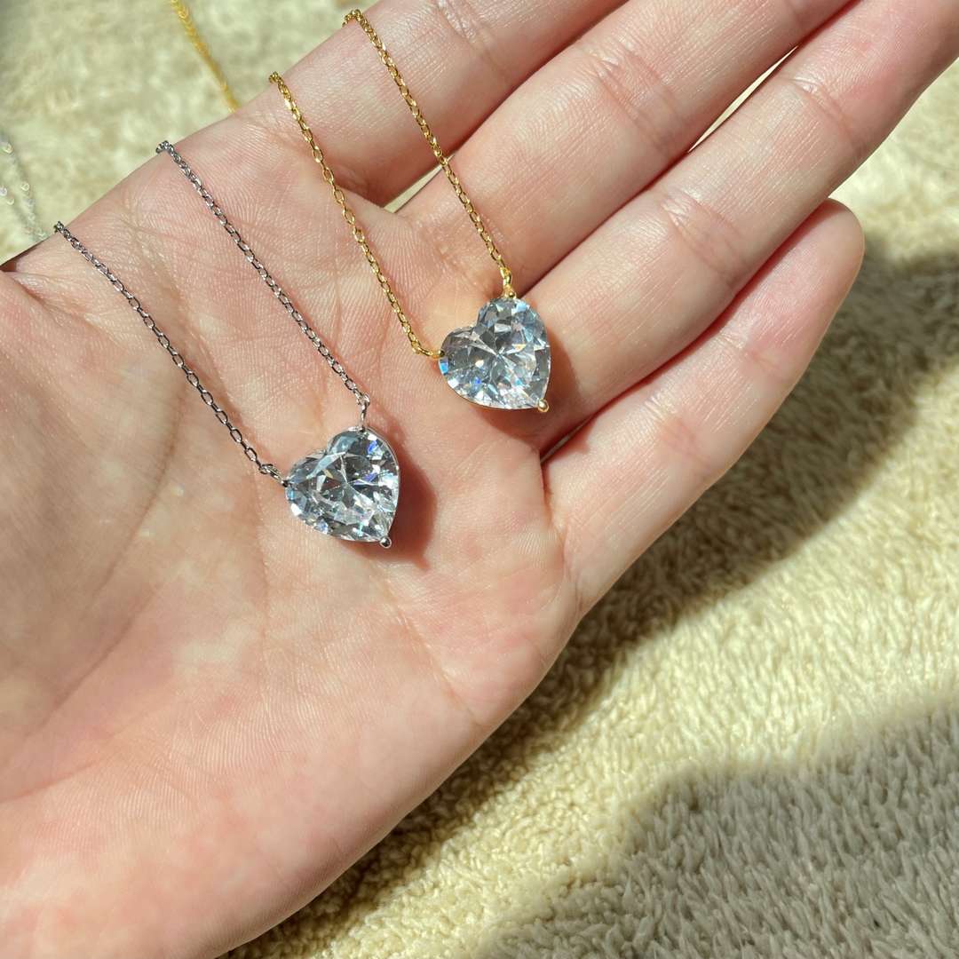 [Love's Uplift]6.0 carat Radiant Heart Shape Necklace