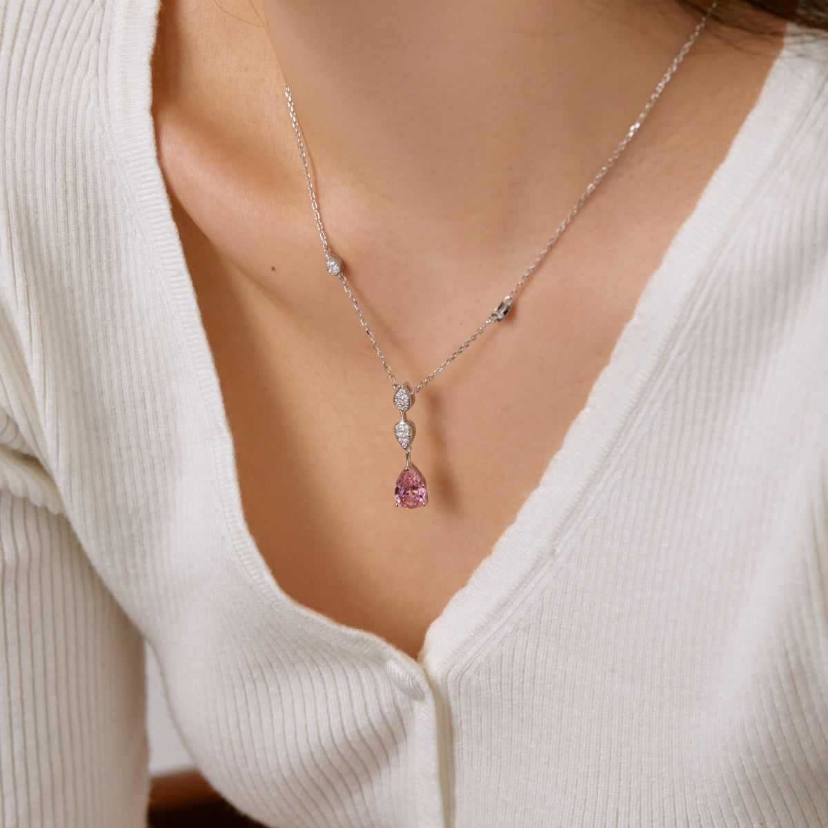 [Love's Uplift]Dazzling Pear Cut Necklace