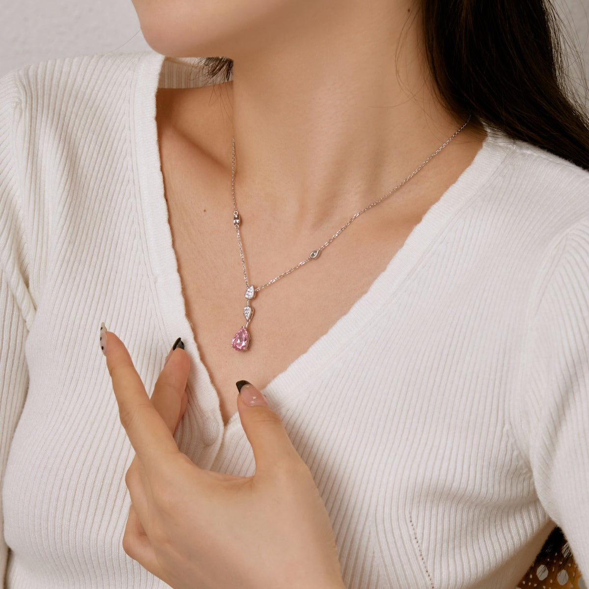 [Love's Uplift]Dazzling Pear Cut Necklace