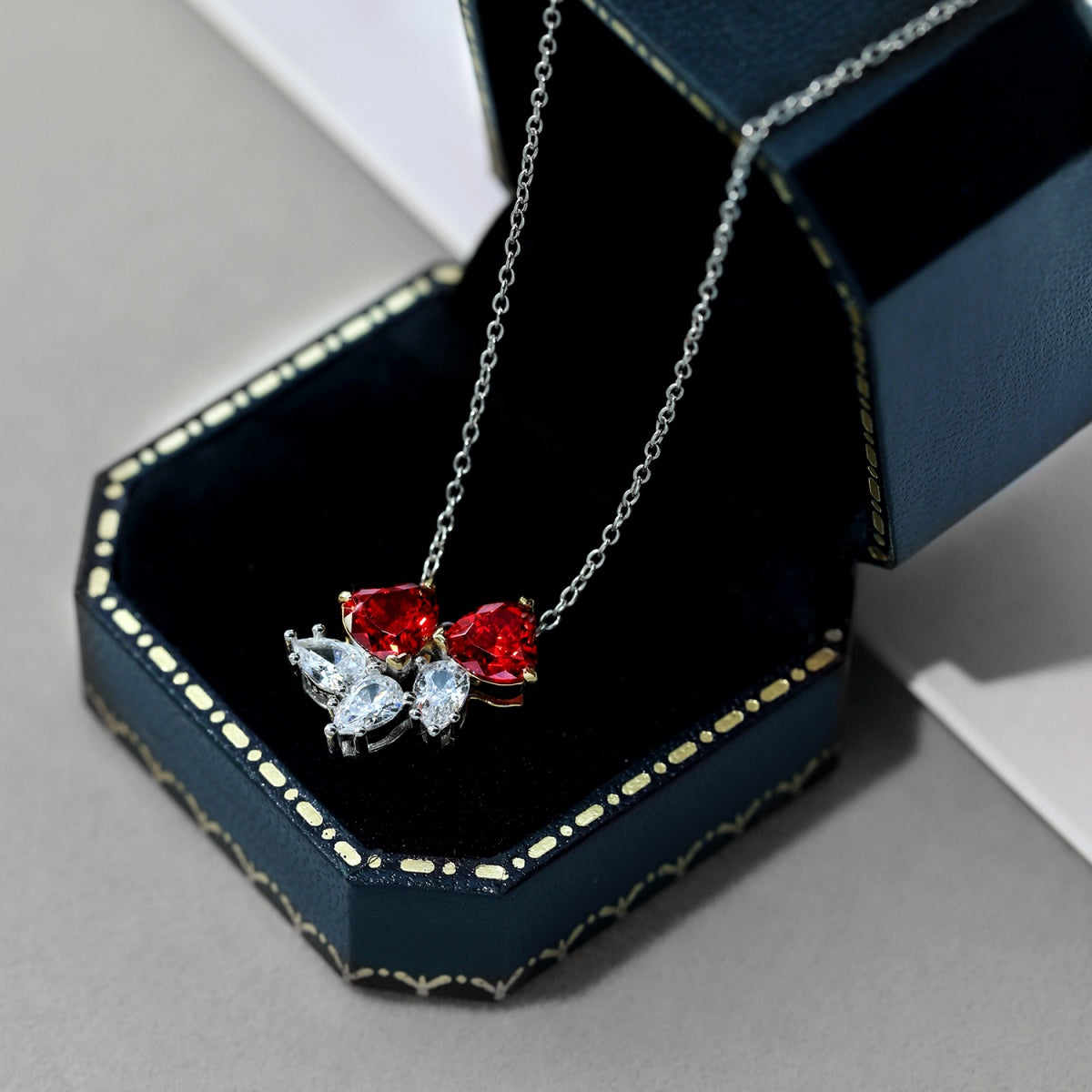 [Love's Uplift]Dainty Red Heart Necklace