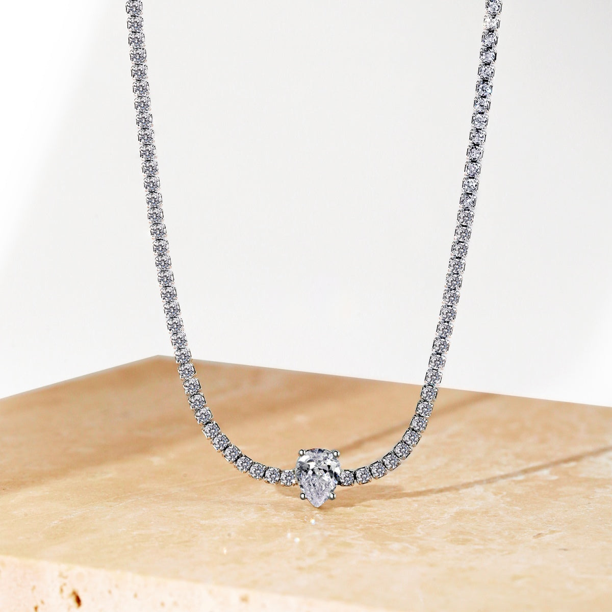 [Love's Uplift]1.0 carat Unique Pear Cut Tennis Necklace