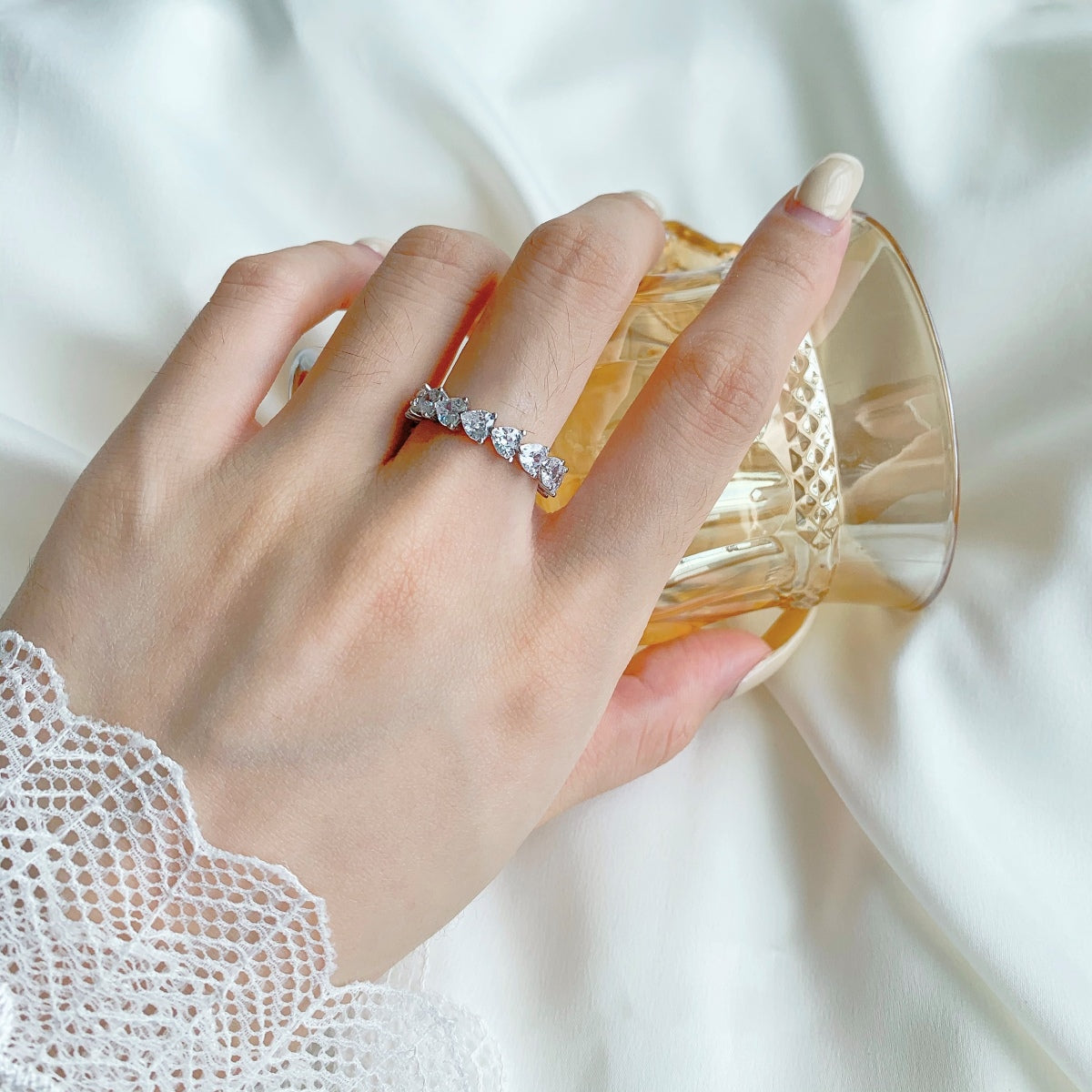 [Love's Uplift]0.25 Carat Radiant Romance Heart Cut Lover Ring