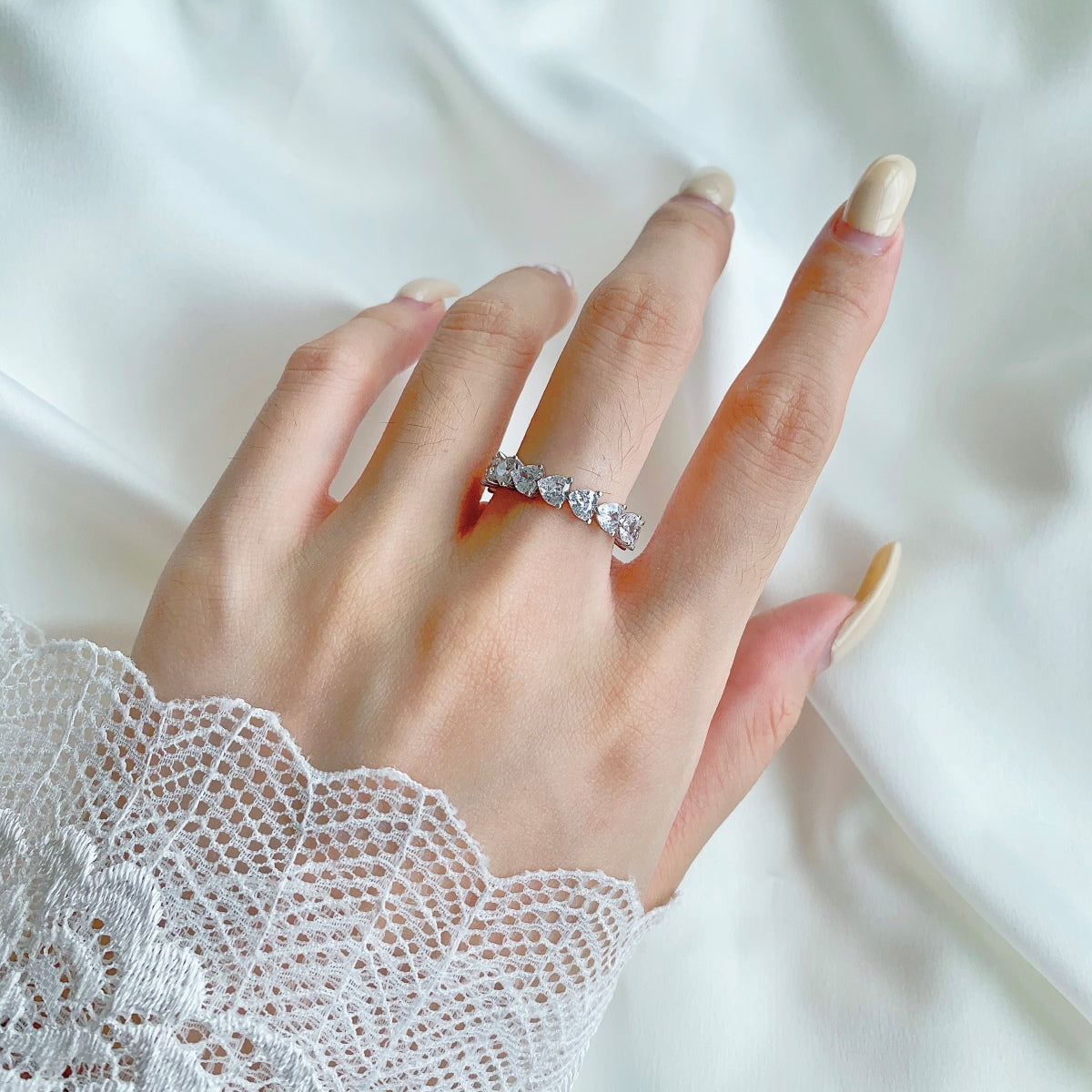 [Love's Uplift]0.25 Carat Radiant Romance Heart Cut Lover Ring