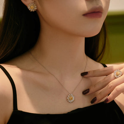[Love's Uplift]Exquisite Daisy Necklace