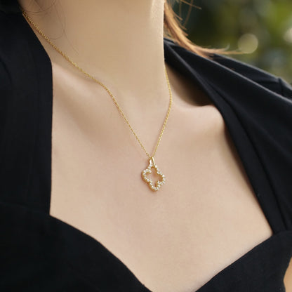 [Love's Uplift]Four-Leaf Clover Hollow Design Exquisite Necklace