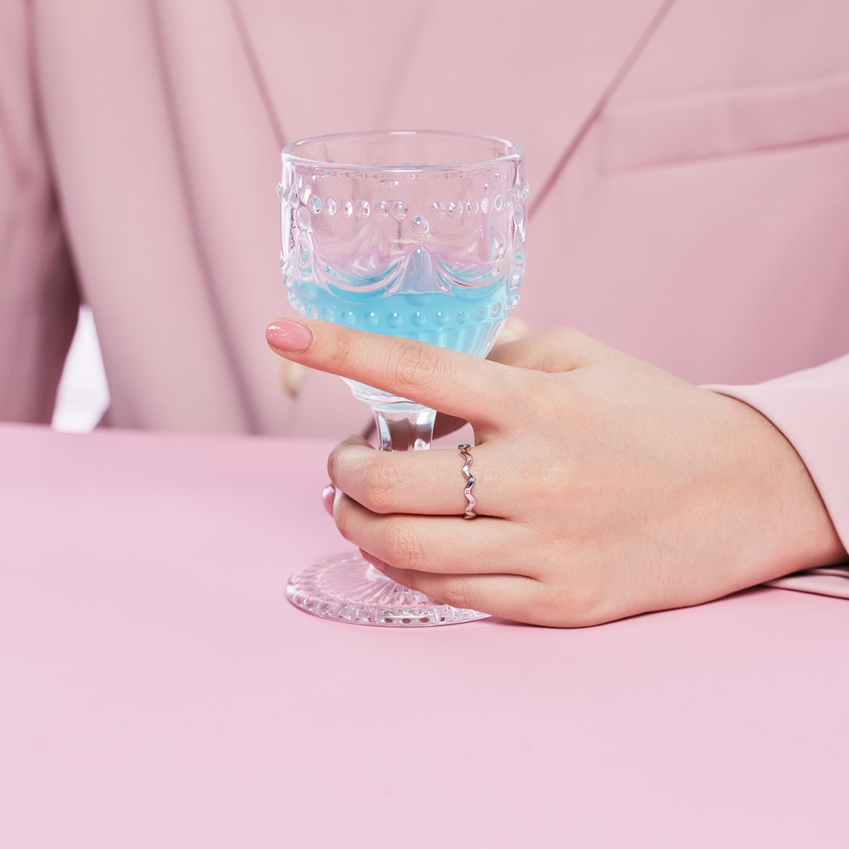 [Love's Uplift]Ornate Vibrant Round Cut Daily Ring