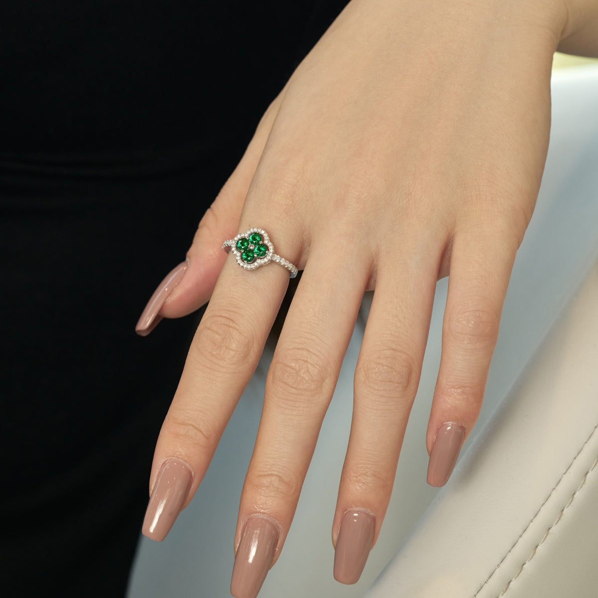 [Love's Uplift]Four Leaf Clover Flower Design Ring