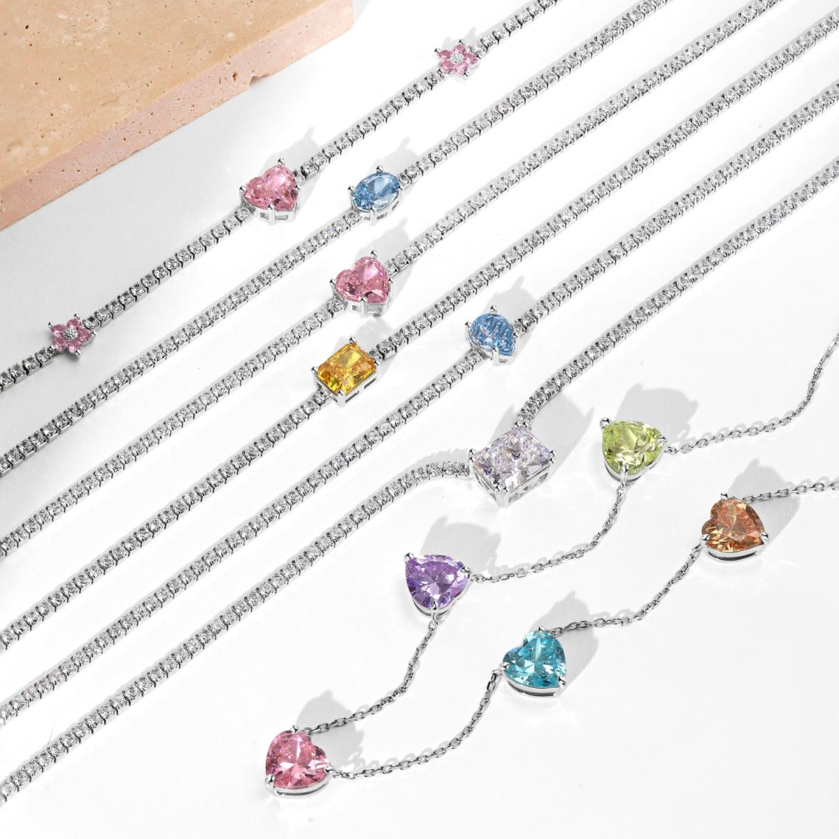 [Love's Uplift]Dazzling Pink Heart Flower Necklace