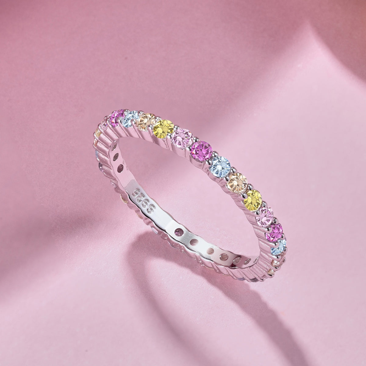 [Love's Uplift]Elegant Vivid Round Cut Daily Ring