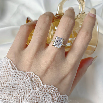 [Love's Uplift]4.0 Carat Luxurious Engagement Ring