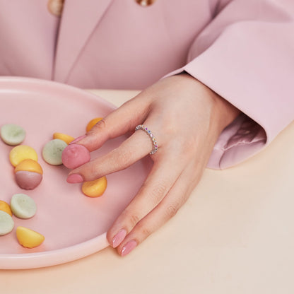 [Love's Uplift]Unique Scintillating Round Cut Daily Ring