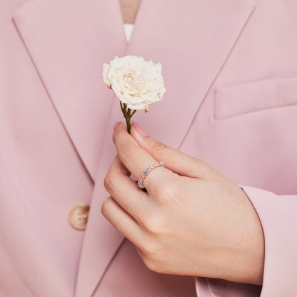 [Love's Uplift]Unique Scintillating Round Cut Daily Ring