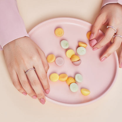 [Love's Uplift]Unique Scintillating Round Cut Daily Ring