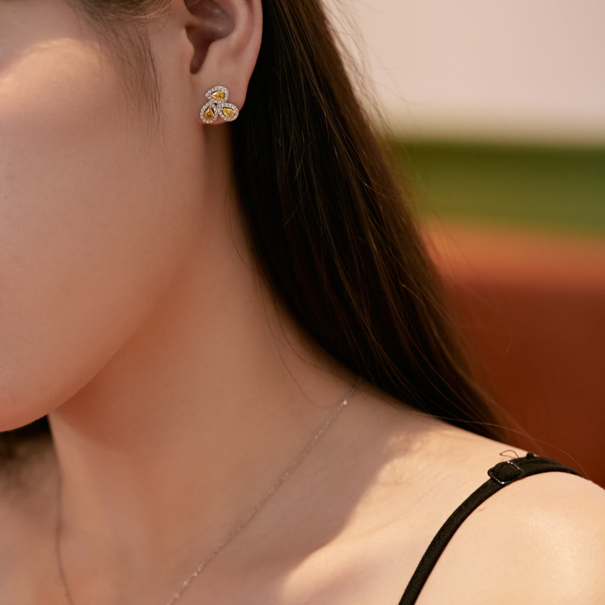 [Love's Uplift]Ornate Flower Shape Pear Cut Lover Earrings