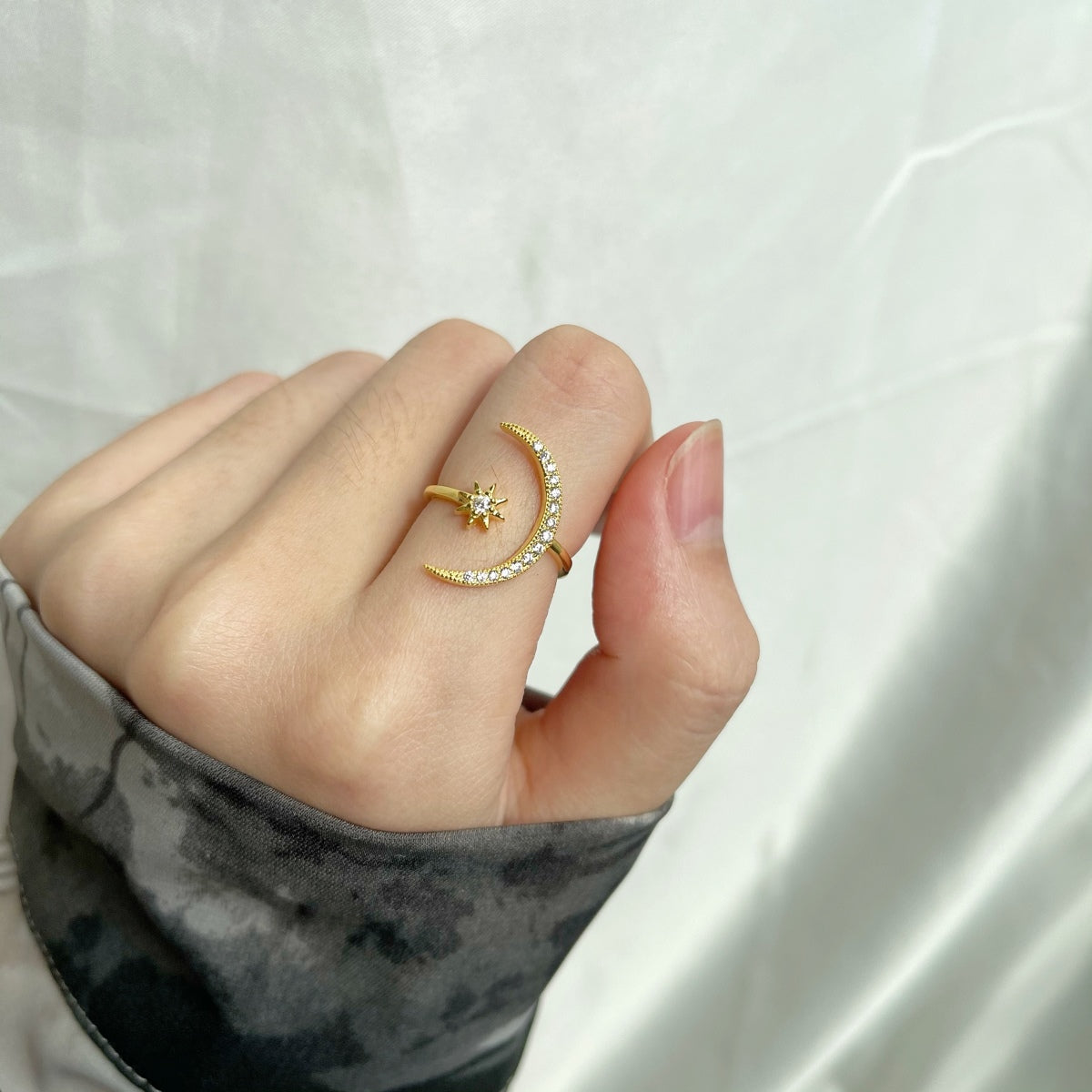 [Love's Uplift]Eternity Moon & Star Ring