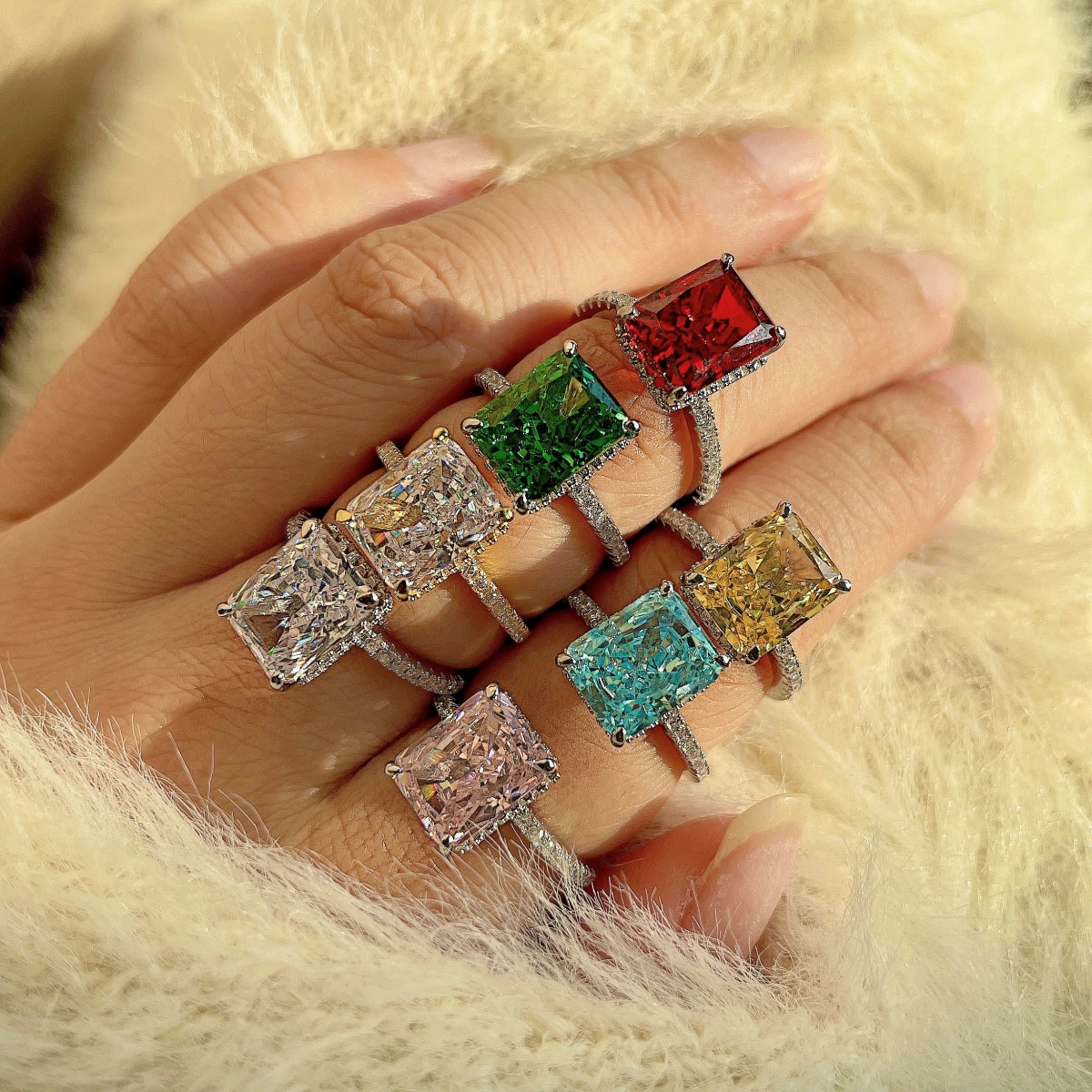 [Love's Uplift]4.0 Carat Luxurious Engagement Ring
