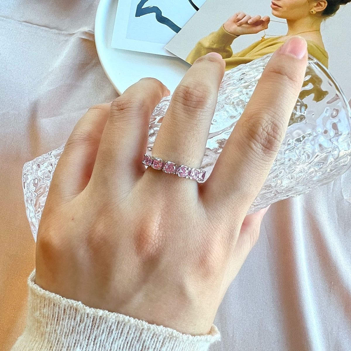 [Love's Uplift]Eternity Round Cut Tennis Ring
