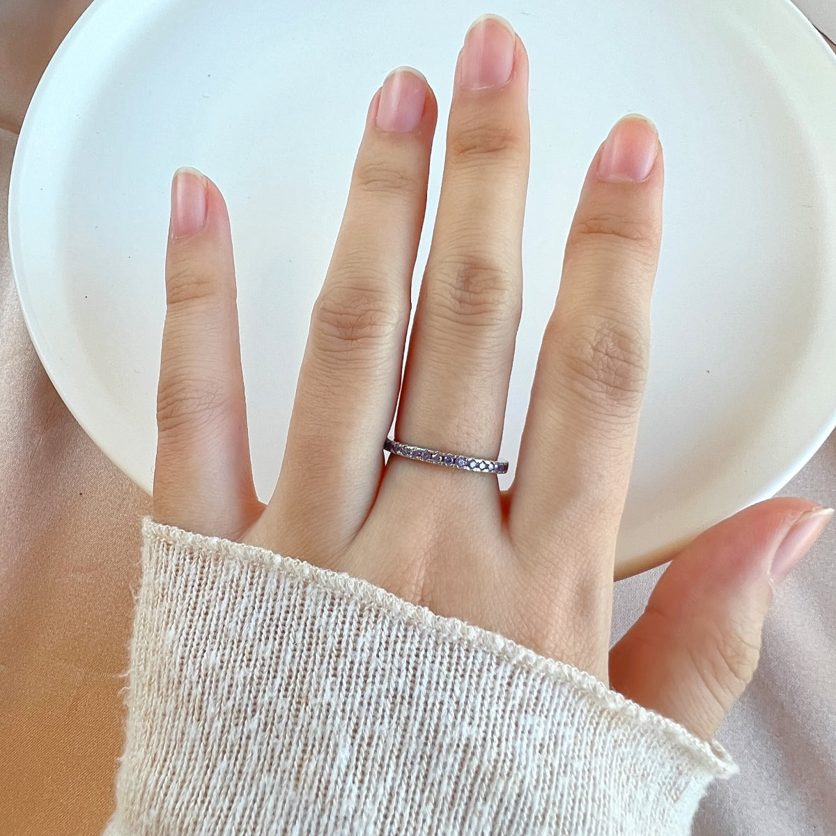 [Love's Uplift]Delicate Sparkling Round Cut Daily Ring