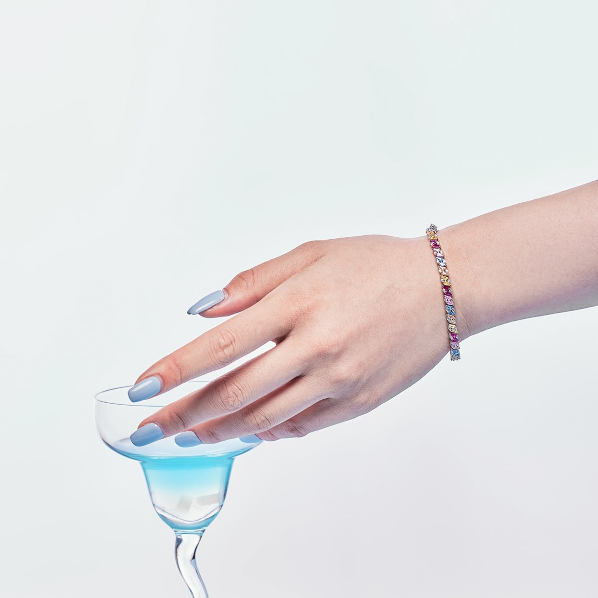 [Love's Uplift]Ornate Sparkling Multi Cut Party Bracelet