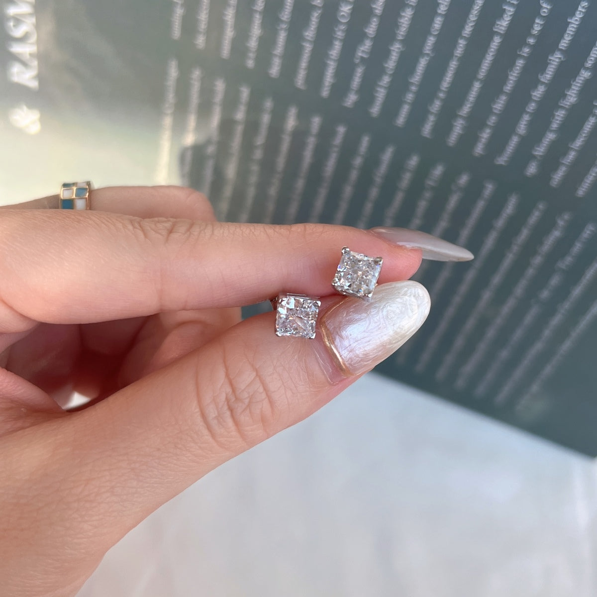 [Love's Uplift]1.0 Carat Radiant Princess Cut Wedding Earrings