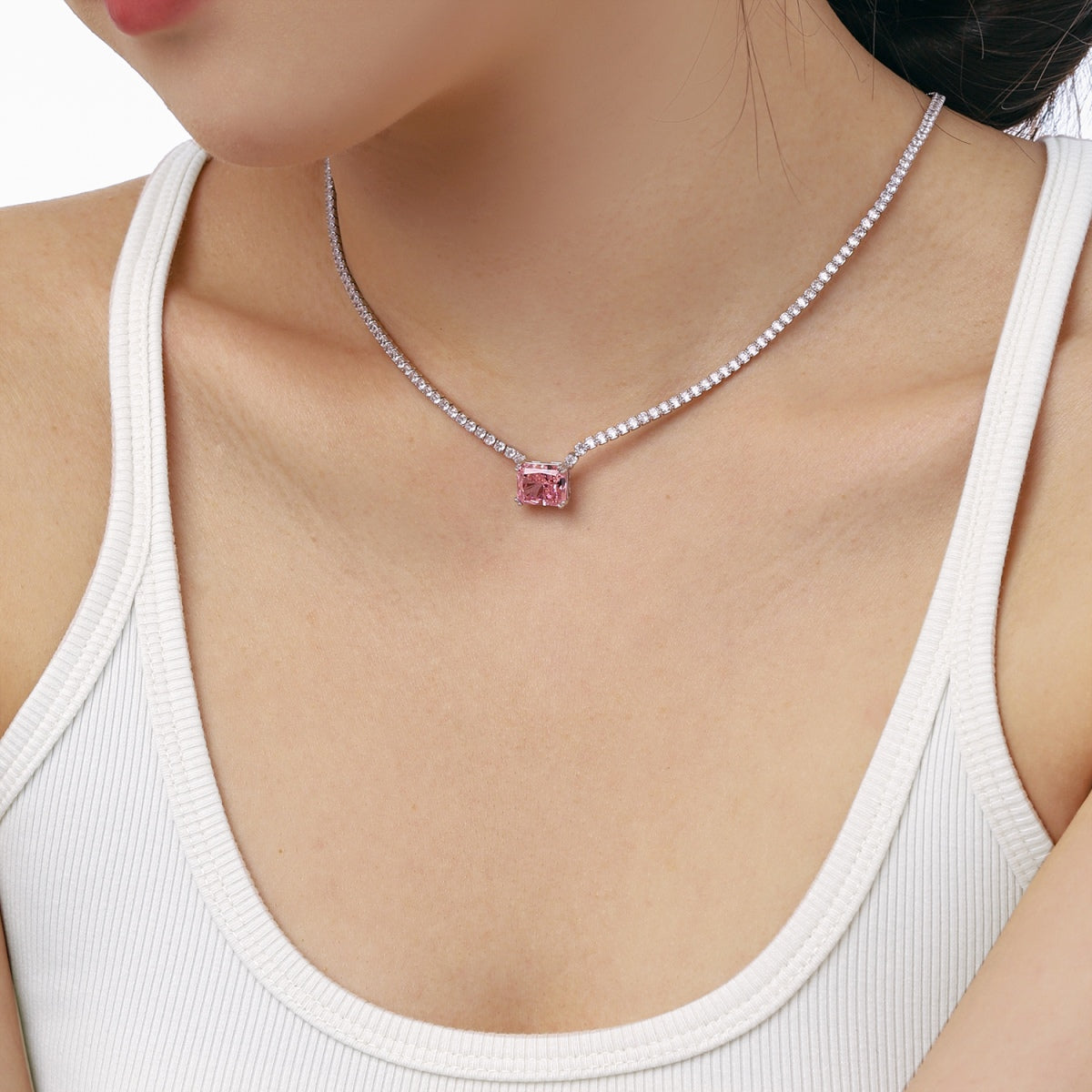 [Love's Uplift]4.0 Carat Elegant Radiant Cut Necklace