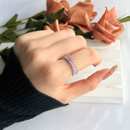 [Love's Uplift]Gorgeous Marquise Cut Tennis Ring