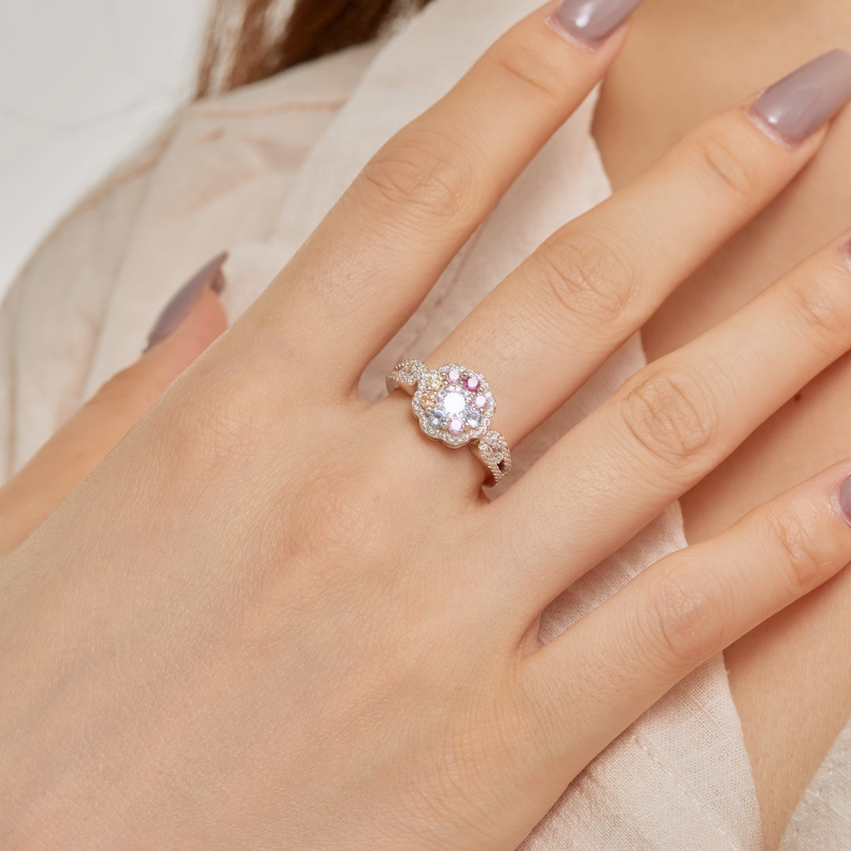 [Love's Uplift]Delicate Colorful Round Cut Flower Shape Wedding Ring