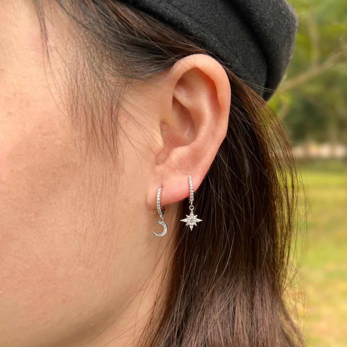 [Love's Uplift]Star and Moon Asymmetric Earrings
