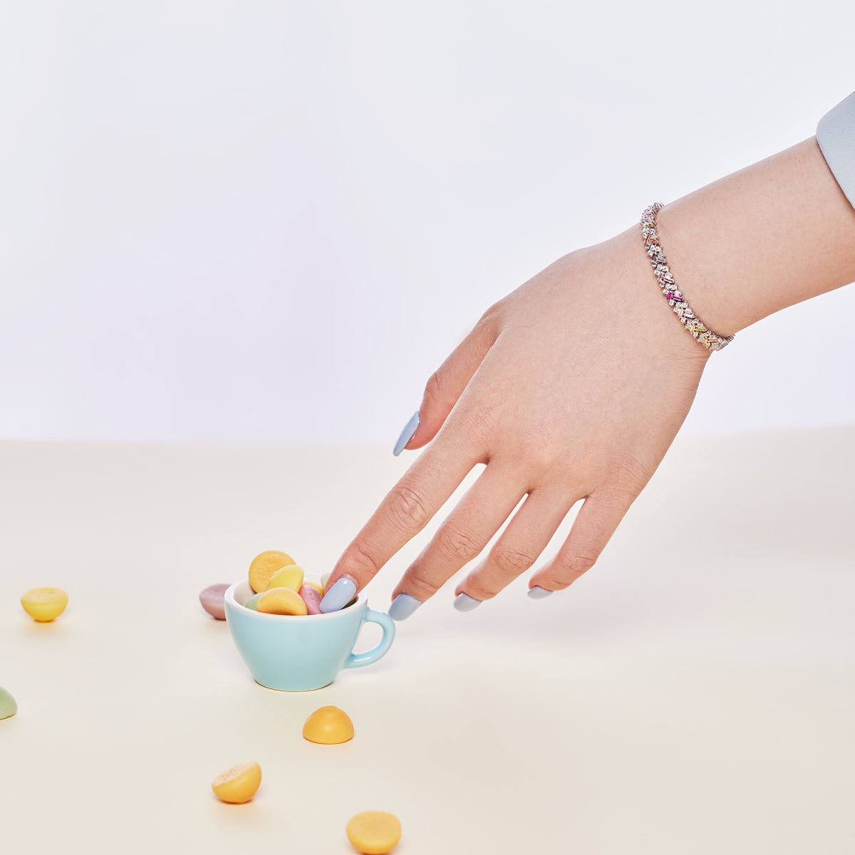 [Love's Uplift]Dazzling Unique Multi Shape Daily Bracelet