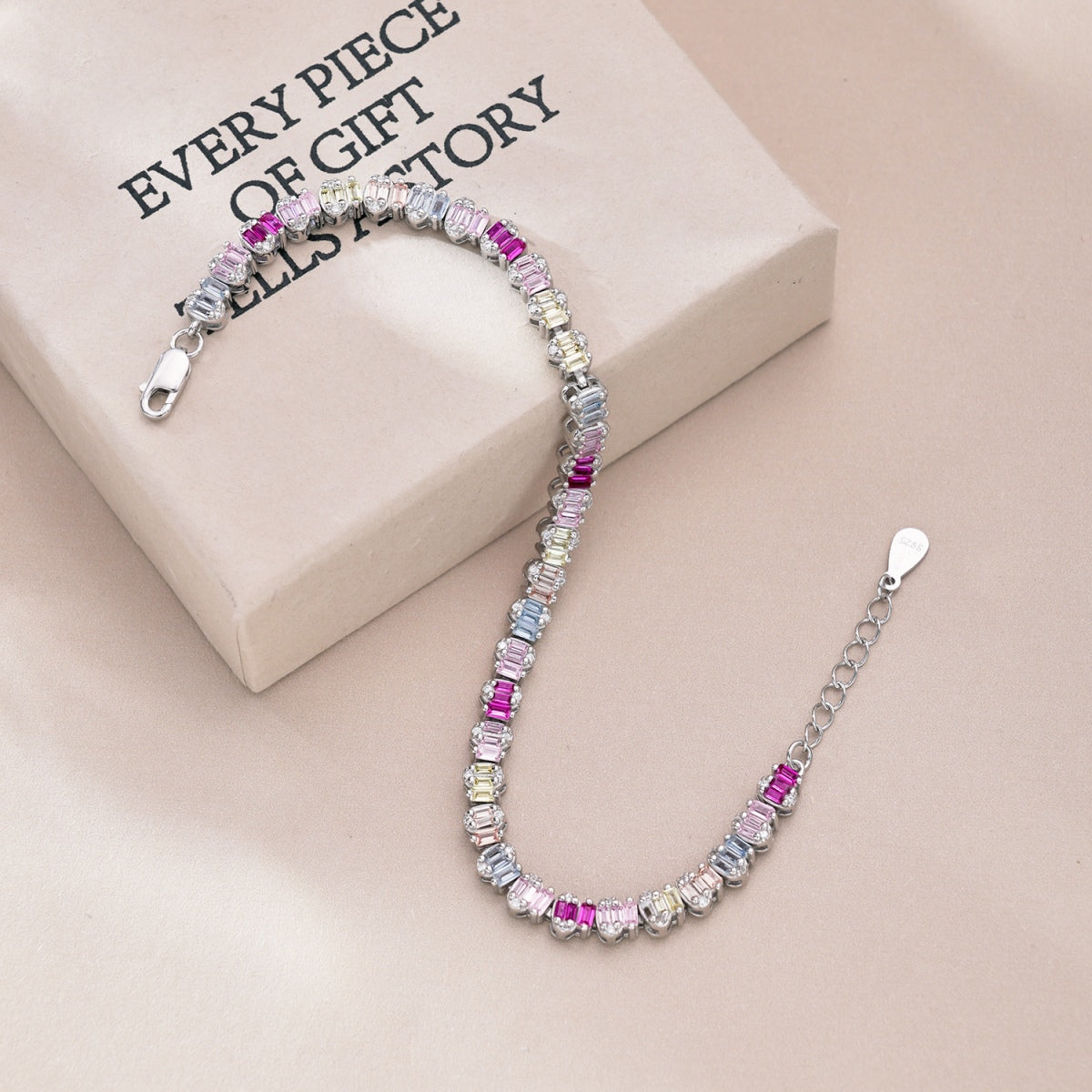 [Love's Uplift]Delicate Colorful Emerald Cut Party Bracelet