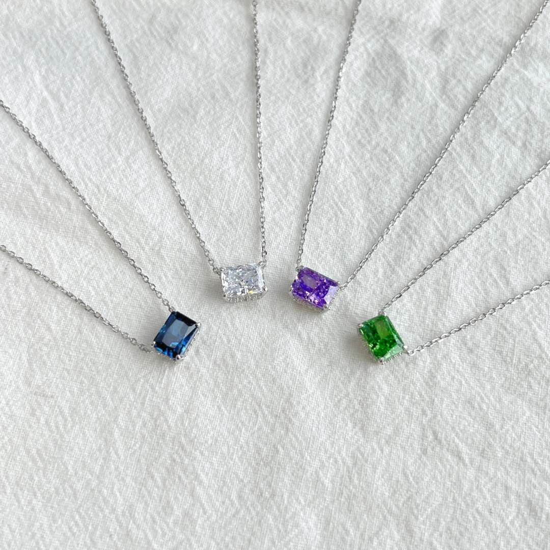 [Love's Uplift]Luxurious Square Shape Colorful Necalack