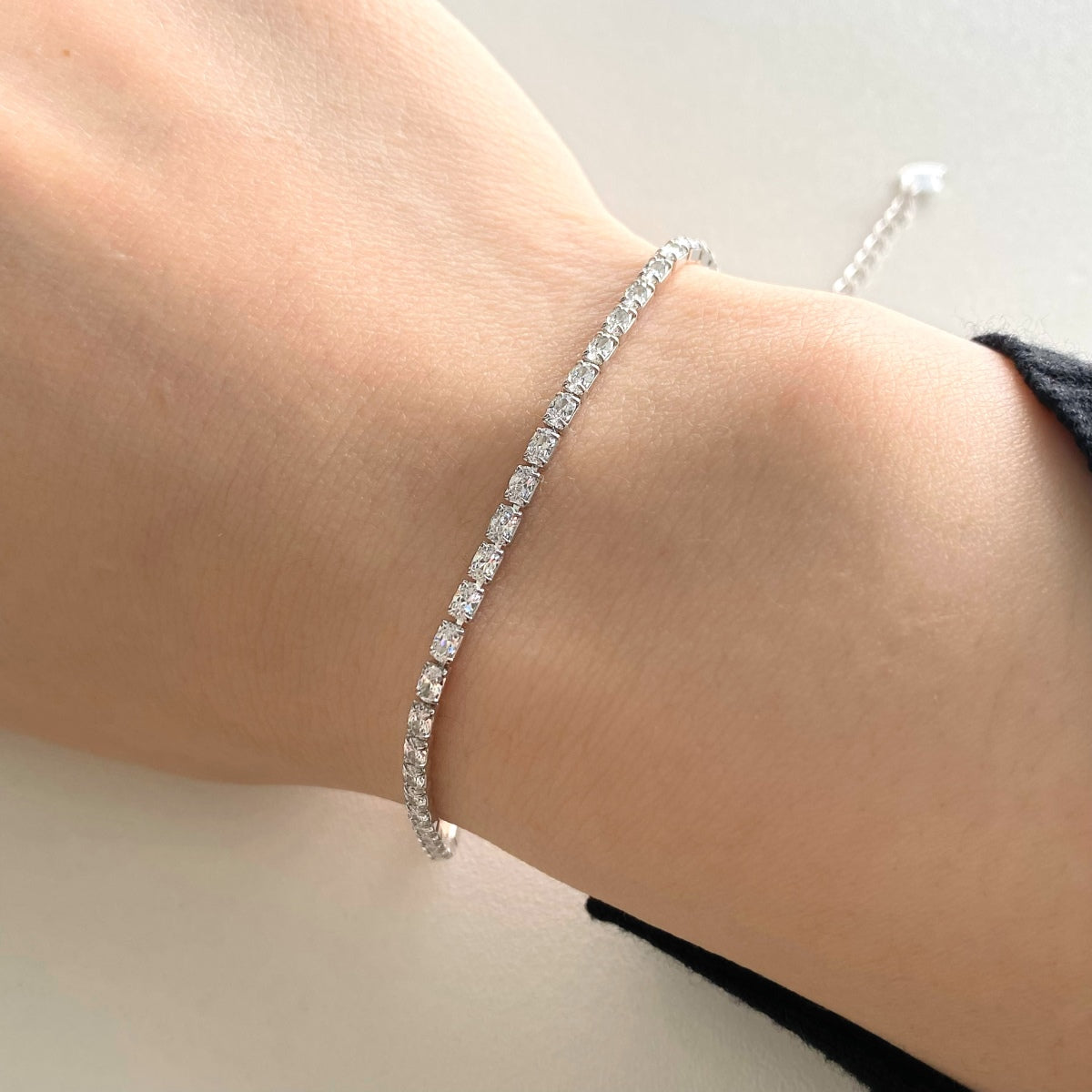 [Love's Uplift]Elegant Emerald Cut Daily Bracelet