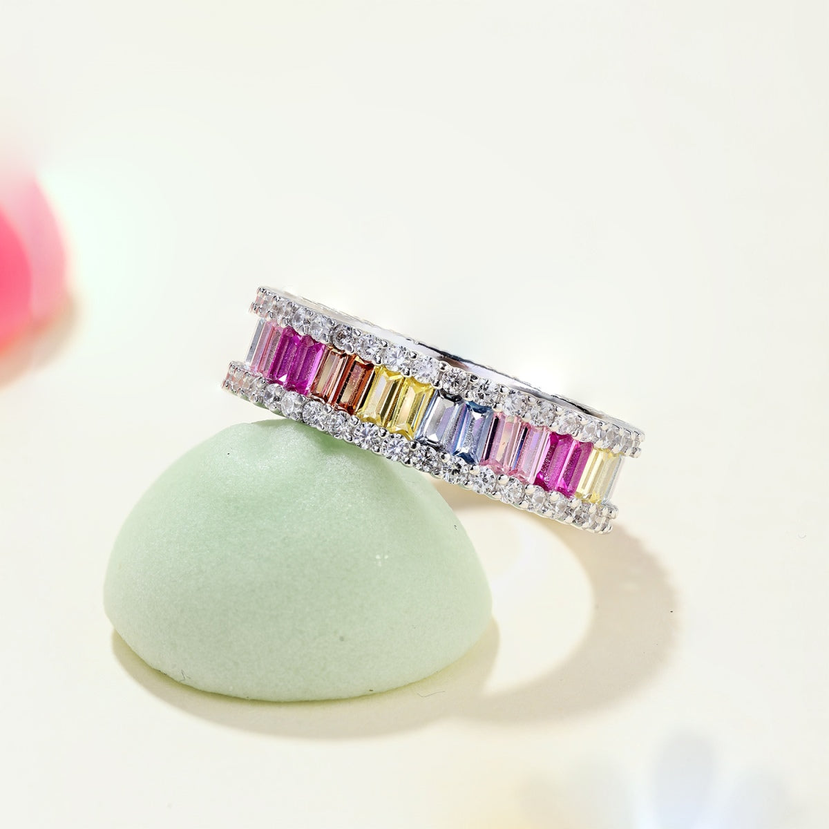 [Love's Uplift]Dainty Kaleidoscopic Emerald Cut Daily Ring