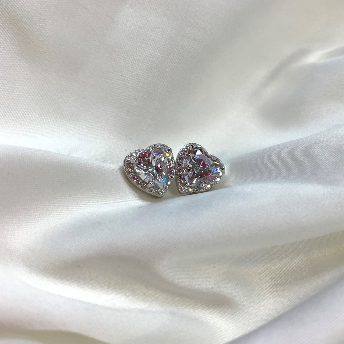 [Love's Uplift]Sparkling Heart Shape Lover Earrings