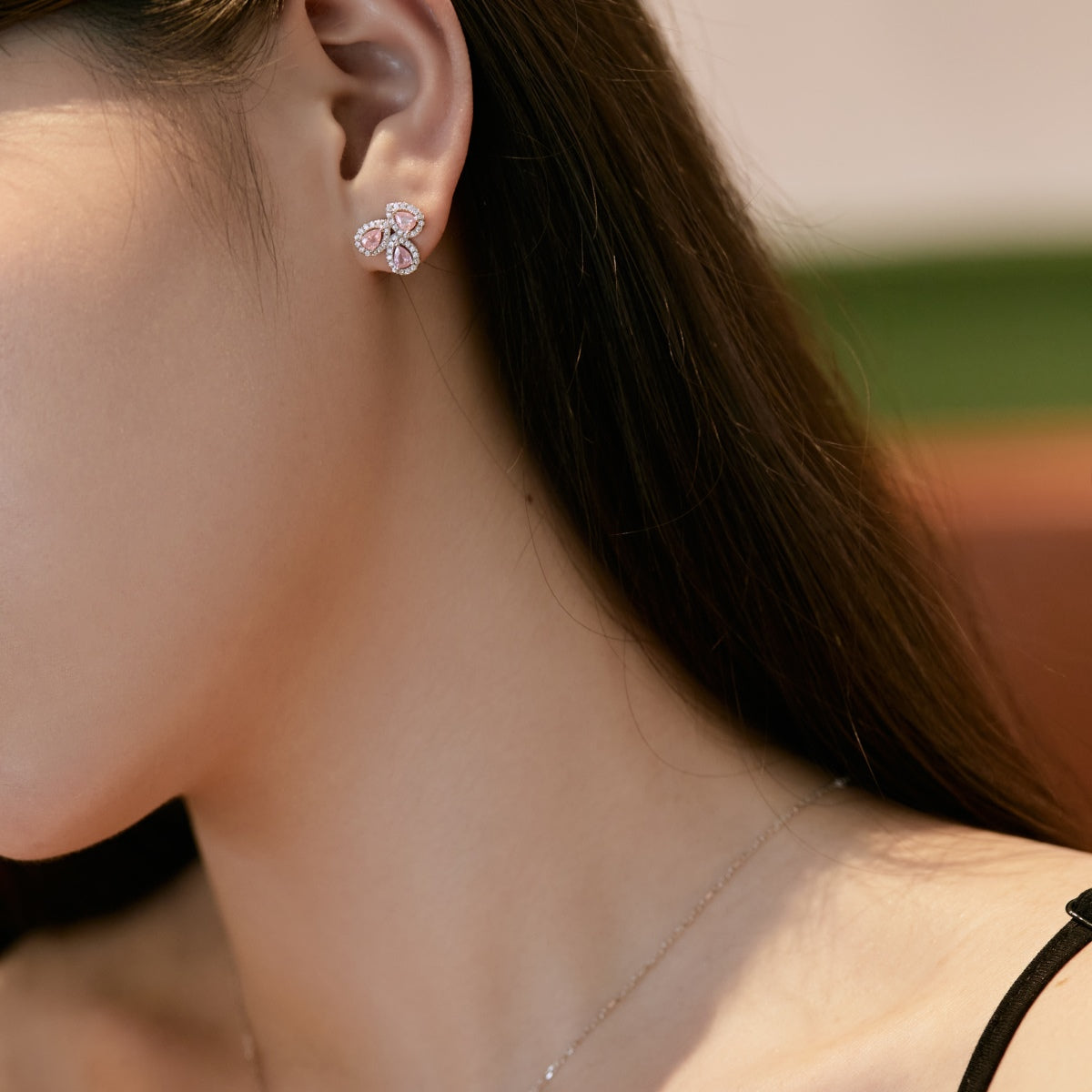 [Love's Uplift]Ornate Flower Shape Pear Cut Lover Earrings