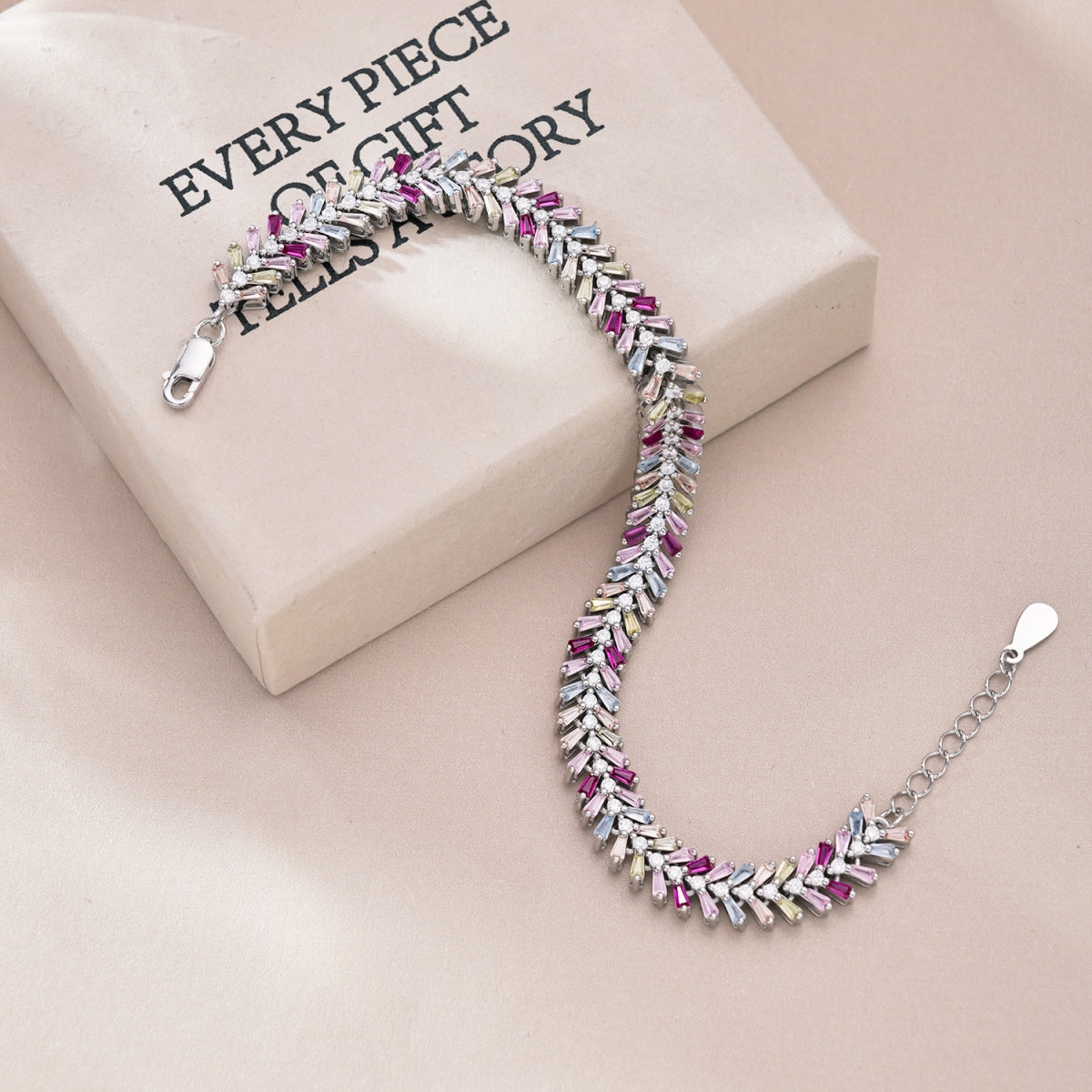 [Love's Uplift]Dainty Radiant Emerald Cut Daily Bracelet
