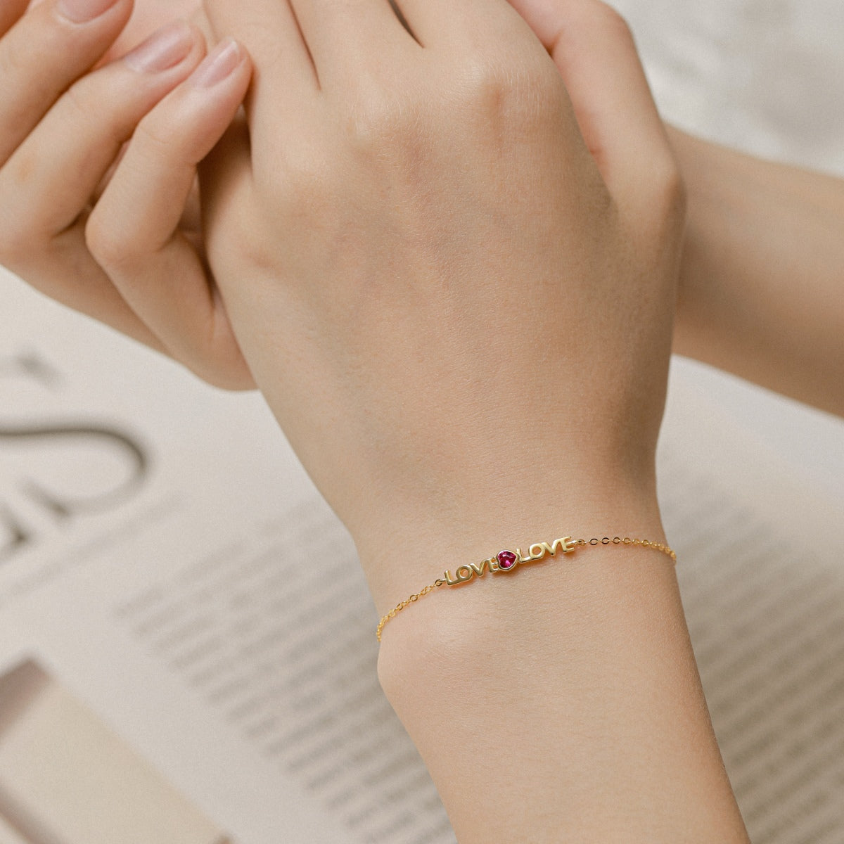[Love's Uplift]Romantic Heart Shape Lover Bracelet