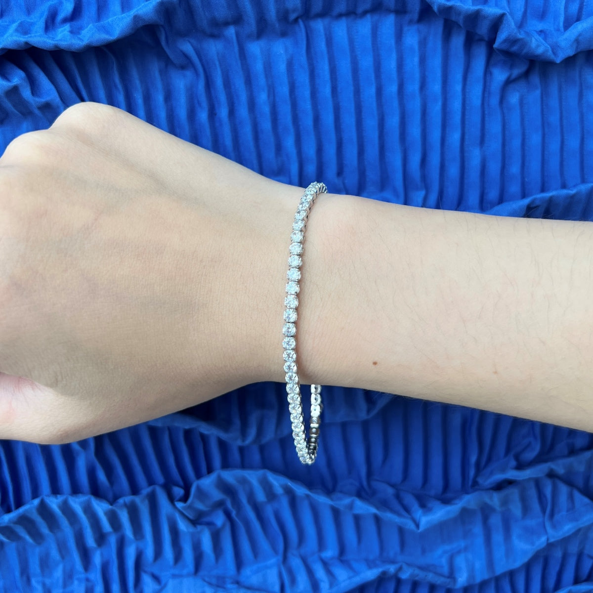 [Love's Uplift]Sparkling Round Cut Daily Bracelet