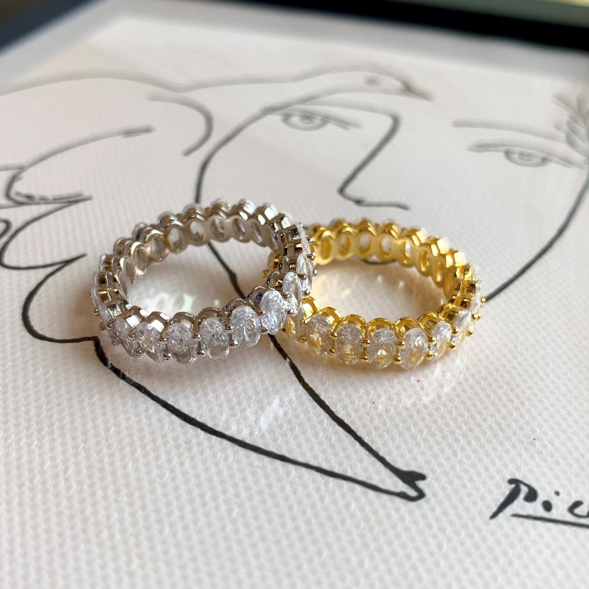 [Love's Uplift]Ornate Oval Cut Tennis Ring