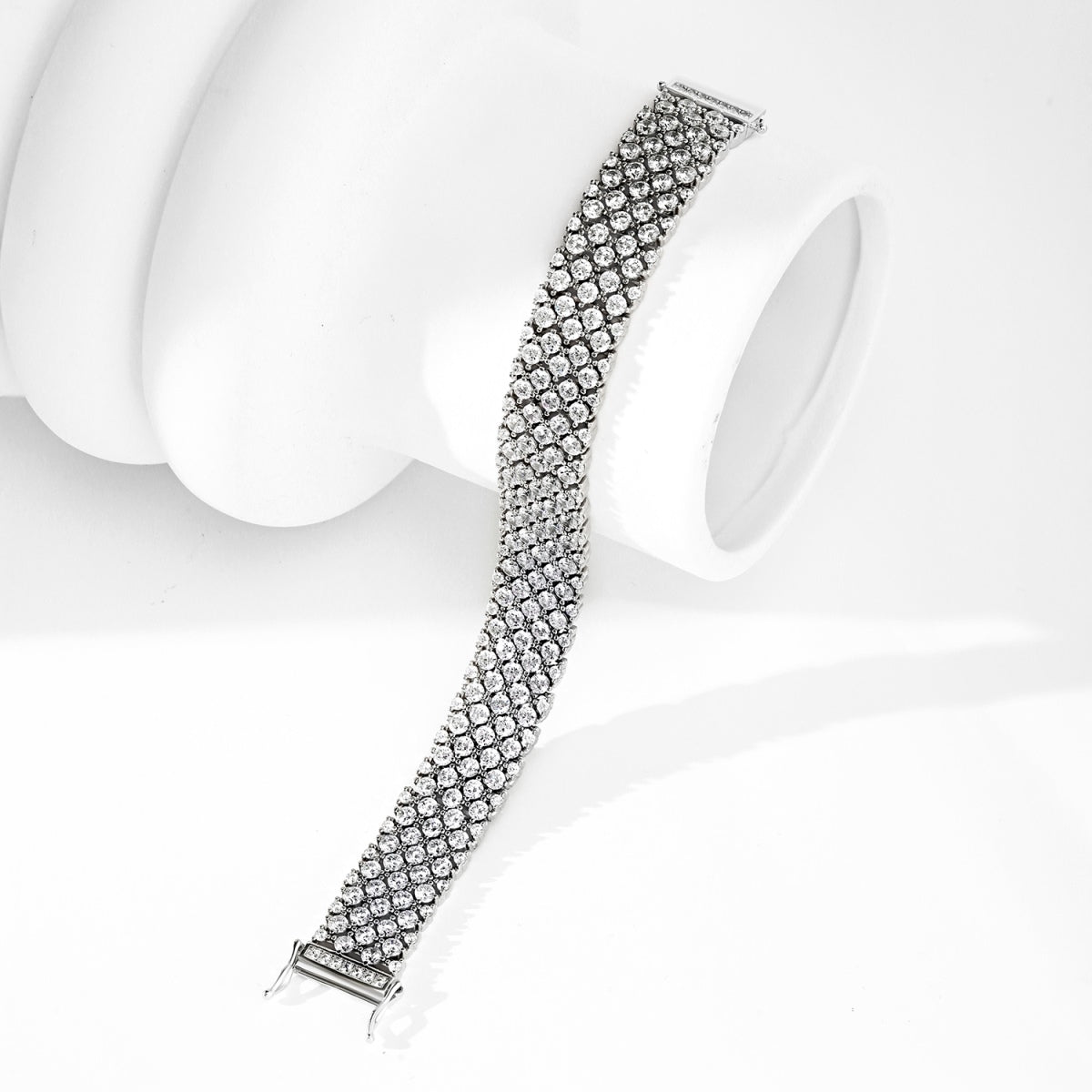 [Love's Uplift]Ornate Elegant Round Cut Party Bracelet