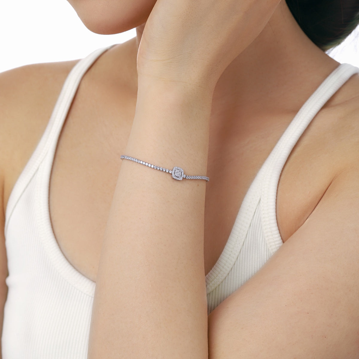 [Love's Uplift]Luxurious Dazzling Square Shape Banquet Bracelet