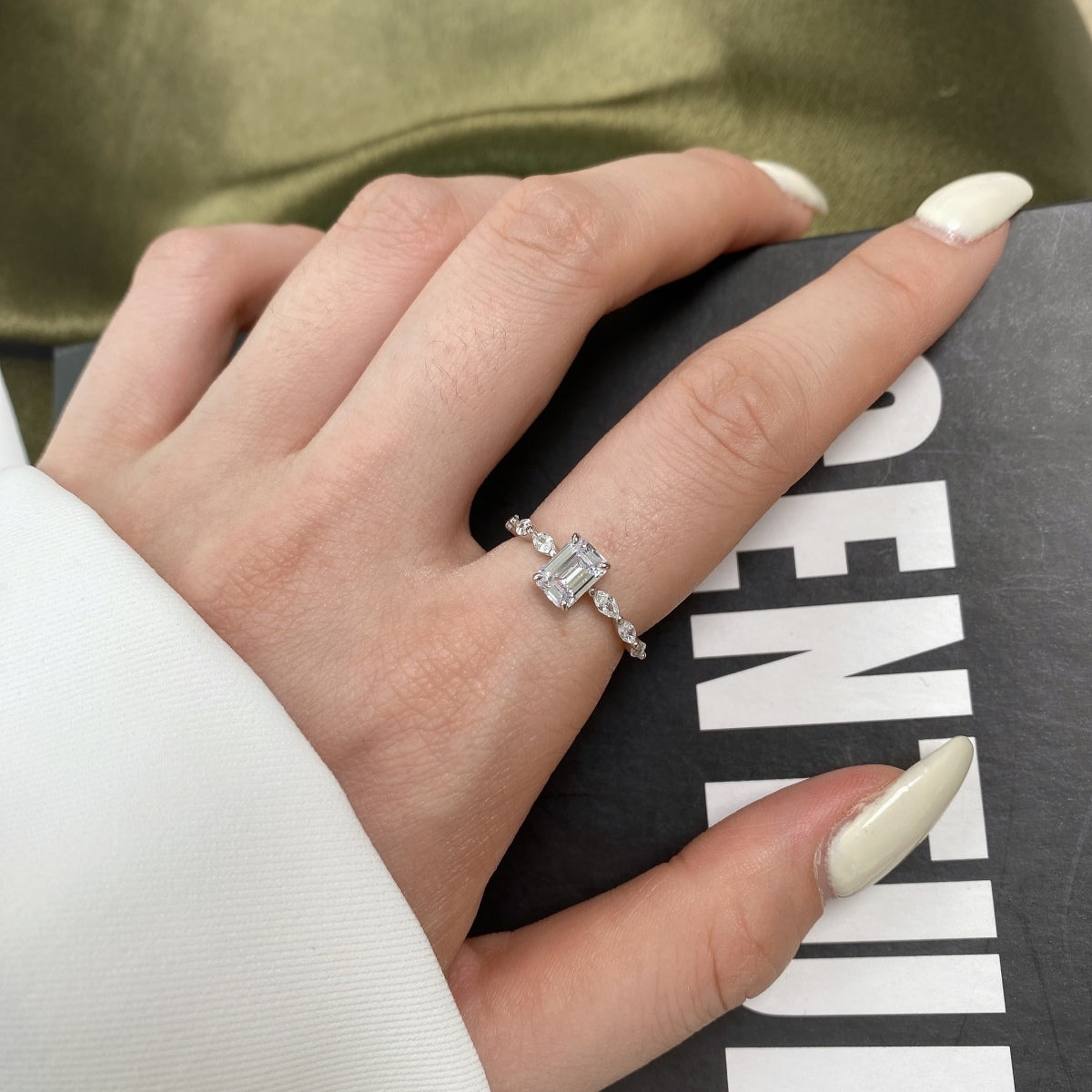 [Love's Uplift]1.0 Carat Dainty Resplendent Radiant Cut Daily Ring